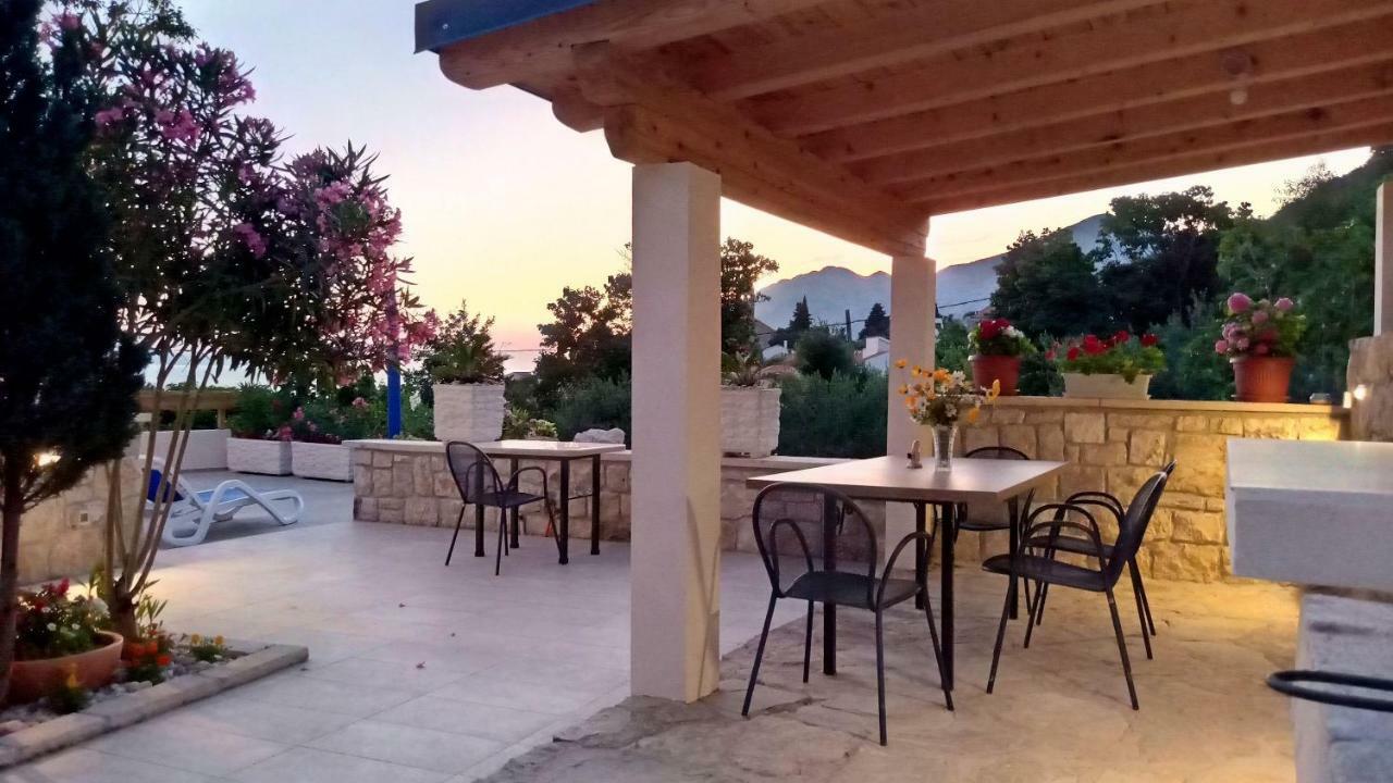 Apartmani Dalmacija Brela Exterior photo